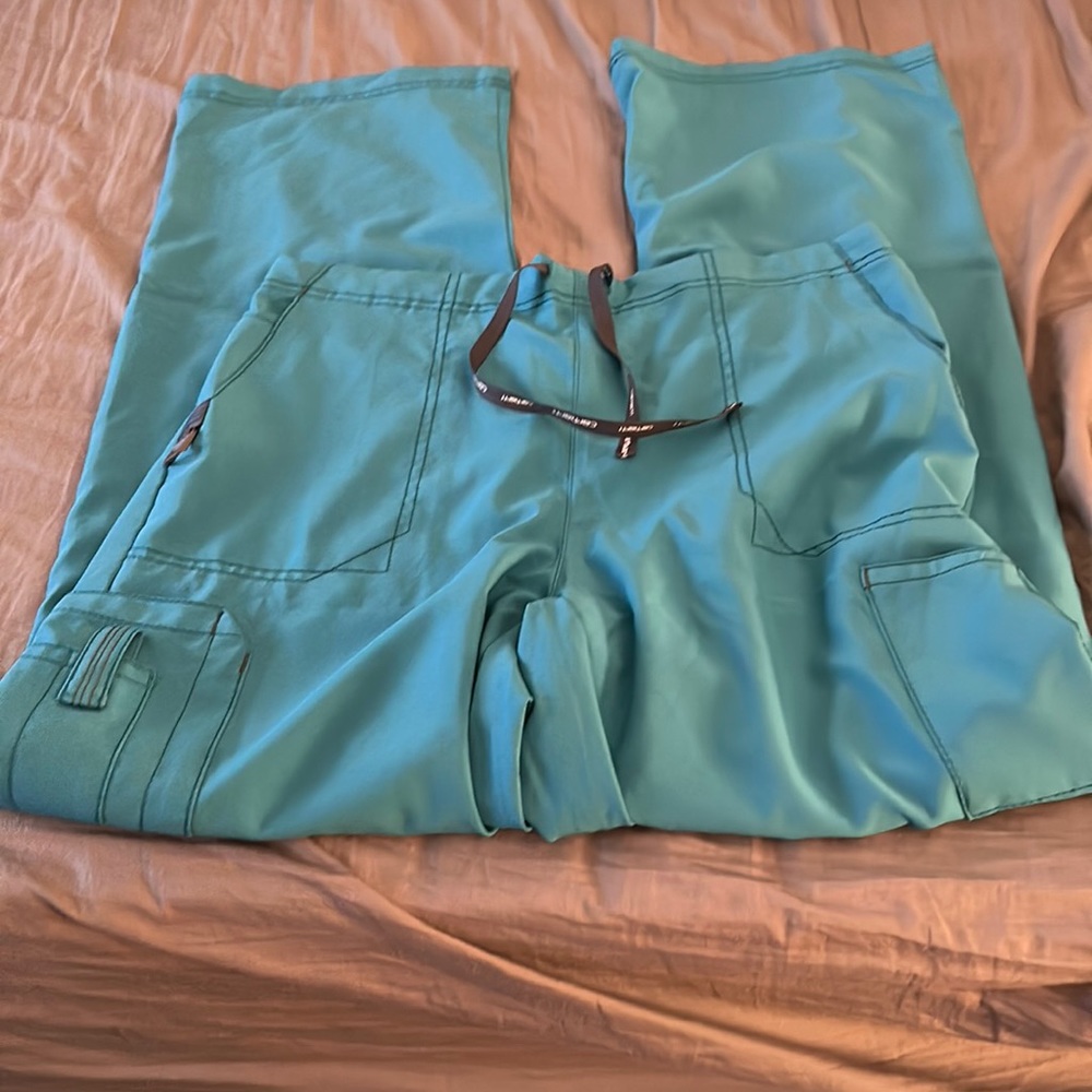 Medium Carhartt force scrub pants